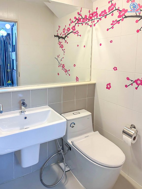 *****ทาวน์โฮม 3 ชั้นมือสอง โครงการ บ้านกลางเมือง งามวงศ์วาน หลังมุม เนื้อที่ 26.10 ตร.ว. ฟังก์ชัน 3 ห้องนอน 3 ห้องน้ำ 2 ที่จอดรถ บ้านสภาพดีเยี่ยม พร้อมเข้าอยู่ได้เลย โครงการบนทำเลเดินทางสะดวก เชื่อมต่อถนนวิภาวดี-รังสิต ถนนประชาชื่น ถนนงามวงศ์วาน ใกล้เดอะมอลล์ ไลฟ์สโตร์ งามวงศ์วาน